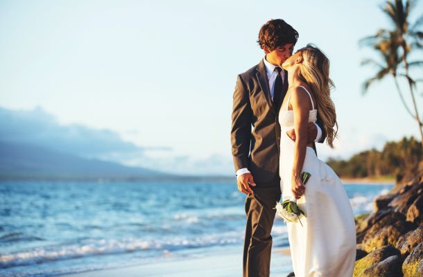 Get Married in Oahu: Hawaii Wedding &amp; Destination Costs